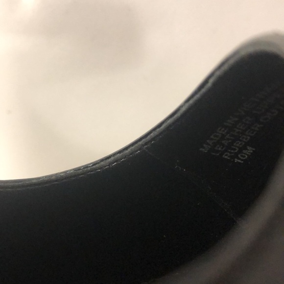 Michael Kors 10M High Heel Black Patent Leather Adjustable strap Gold Logo clasp - Picture 10 of 15